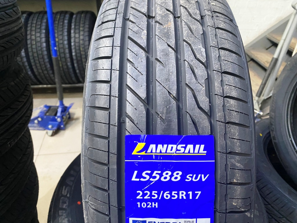 LANDSAIL 225/65/17 H102 LS588 SUV